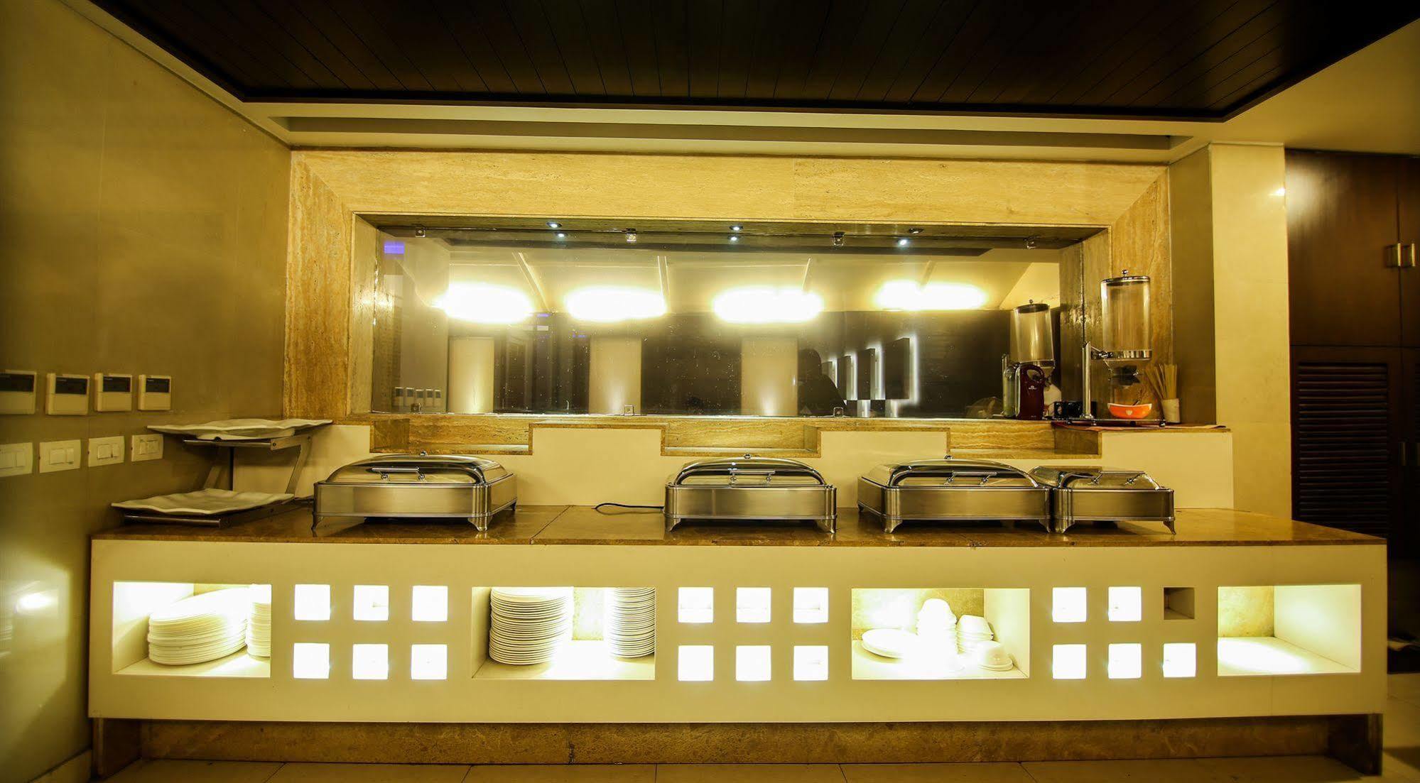 מלון The Prime Balaji Deluxe At New Delhi Railway Station - Free Airport Pickup מראה חיצוני תמונה
